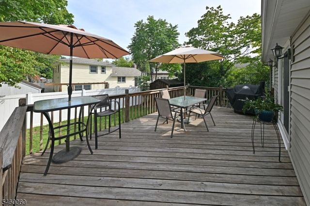 700 Evans St, Paramus Boro, NJ 07652