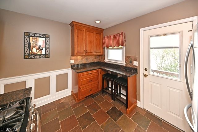 700 Evans St, Paramus Boro, NJ 07652