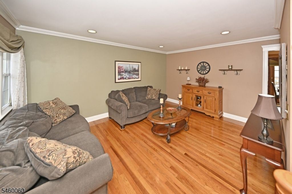 700 Evans St, Paramus Boro, NJ 07652 — photo 5