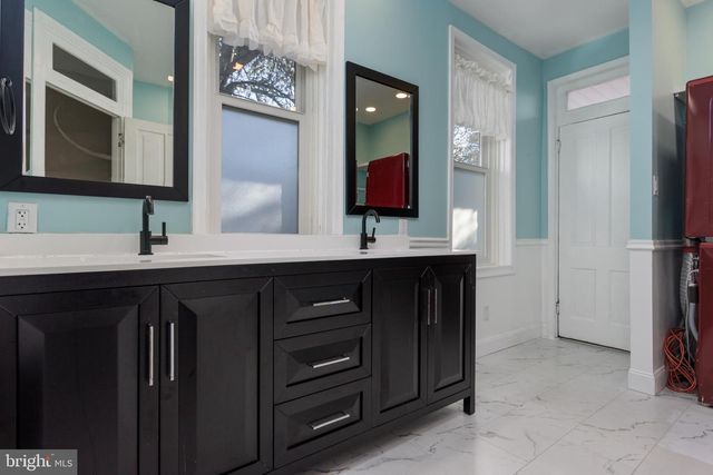 1702 PENN ST, Harrisburg, PA 17102