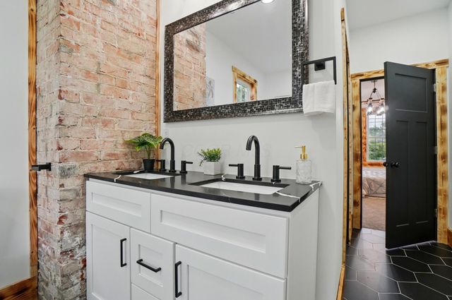525 Saint Clair Avenue, Columbus, OH 43203