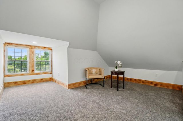 525 Saint Clair Avenue, Columbus, OH 43203
