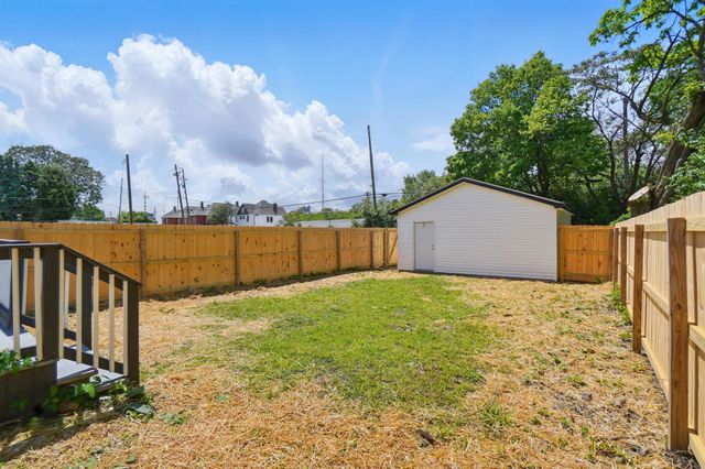 525 Saint Clair Avenue, Columbus, OH 43203
