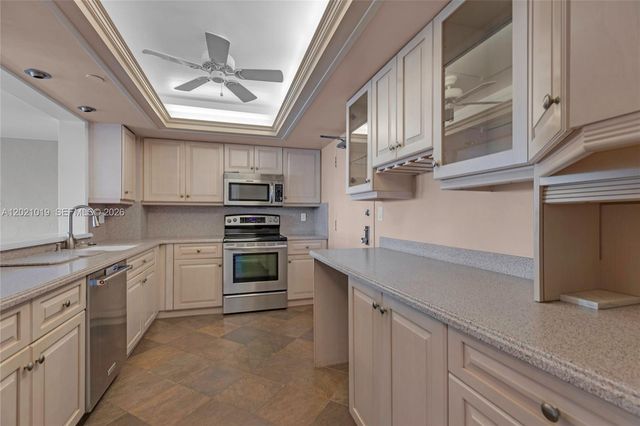 3200 N Port Royale Dr N 2103, Fort Lauderdale, FL 33308