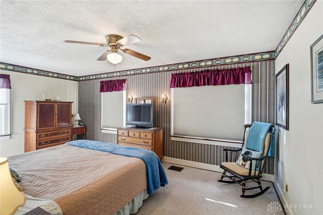 13 Kenwood Drive, Middletown, OH 45042