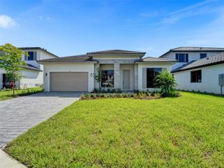 5736 SW 104th Ter, Cooper City, FL 33328