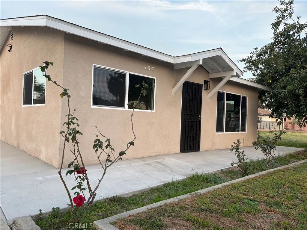 6537 San Miguel, Paramount, CA 90723