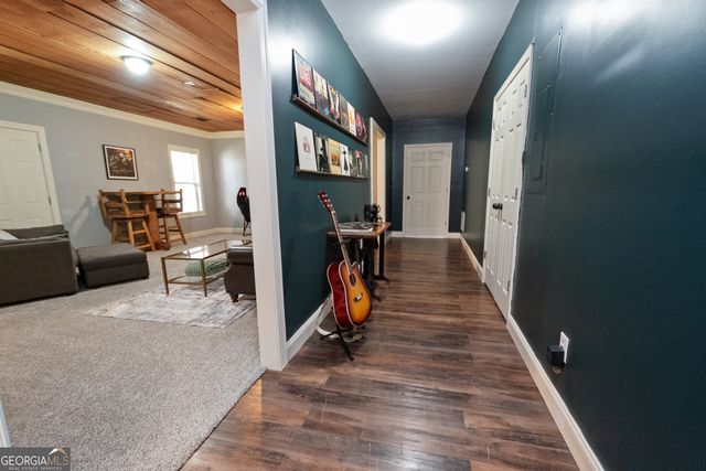 568 Martin Mill Road, Moreland, GA 30259