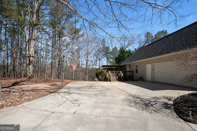 568 Martin Mill Road, Moreland, GA 30259