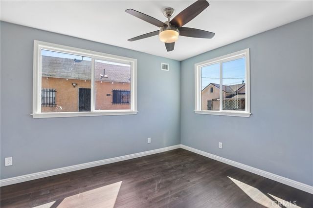 1352 23 rd, Los Angeles, CA 90011
