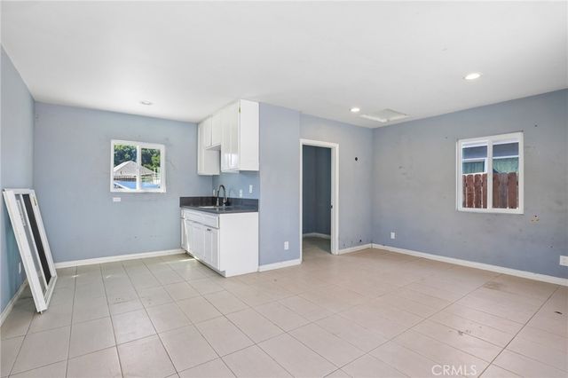 1352 23 rd, Los Angeles, CA 90011