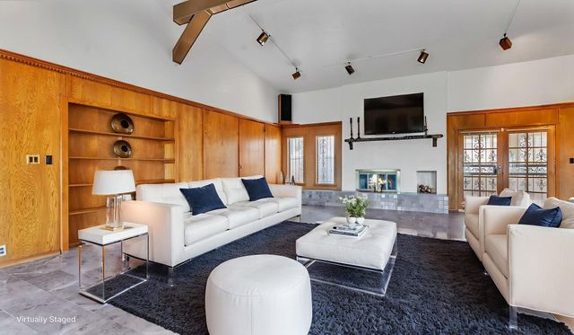 1512 La Tuna Place SE, Albuquerque, NM 87123