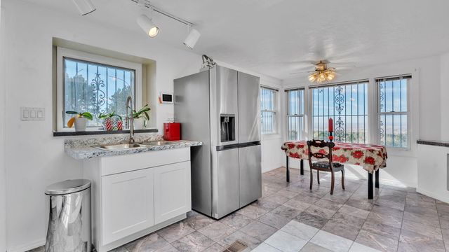 1512 La Tuna Place SE, Albuquerque, NM 87123