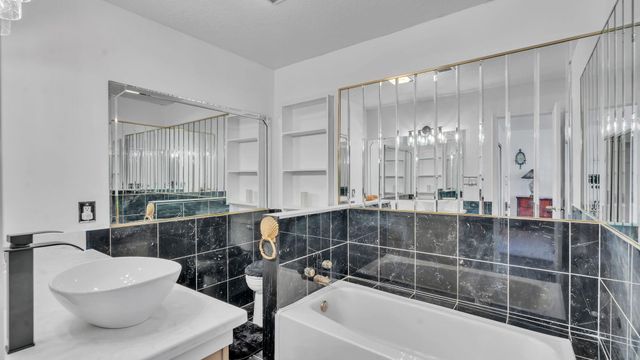 1512 La Tuna Place SE, Albuquerque, NM 87123