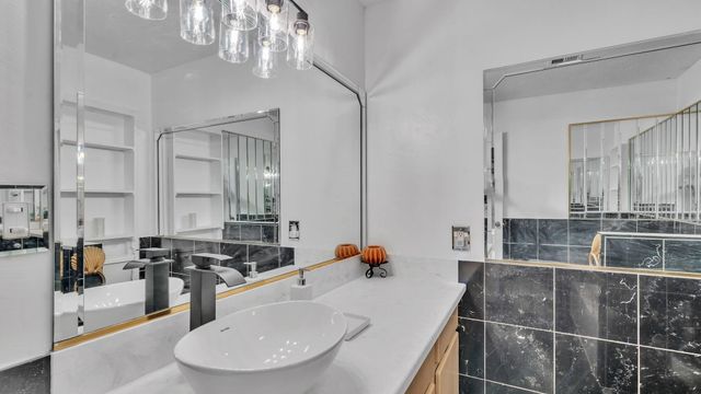 1512 La Tuna Place SE, Albuquerque, NM 87123