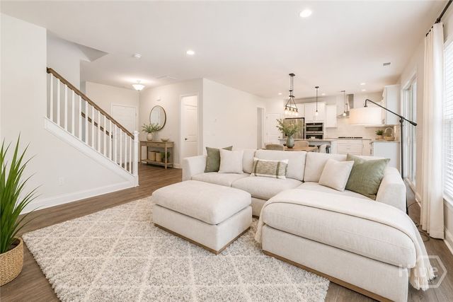 104 Kingbird Court, Savannah, GA 31410