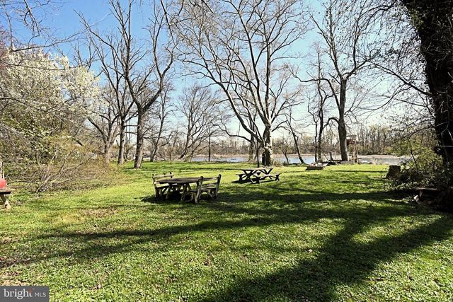 755 HAUNTED LN, Bensalem, PA 19020