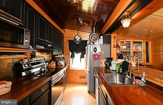 755 HAUNTED LN, Bensalem, PA 19020