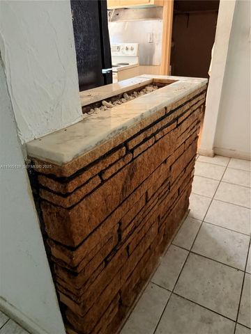 940 NW 67th St, Miami, FL 33150