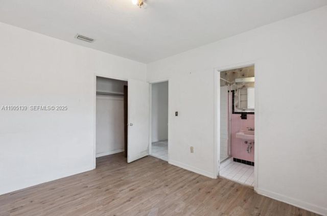 940 NW 67th St, Miami, FL 33150