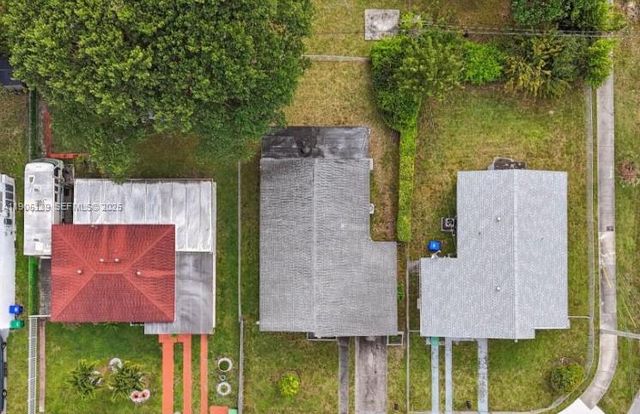 940 NW 67th St, Miami, FL 33150