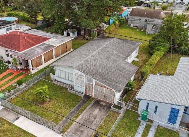 940 NW 67th St, Miami, FL 33150