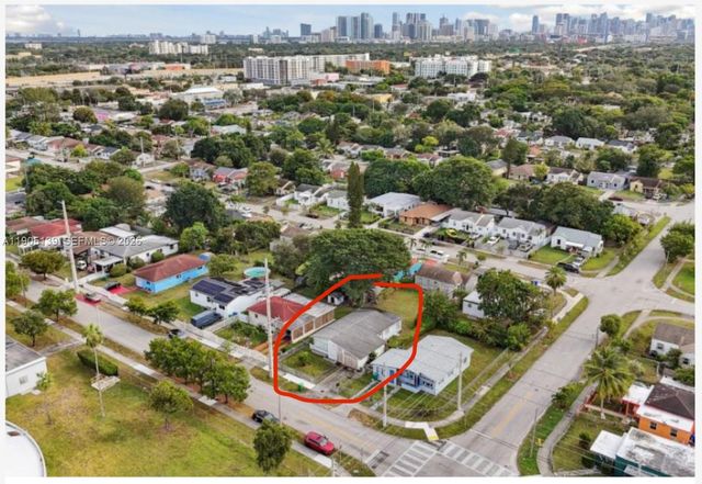 940 NW 67th St, Miami, FL 33150