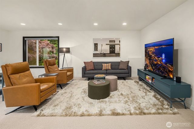 311 34th Avenue E, Seattle, WA 98112