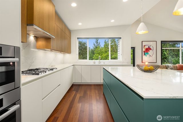 311 34th Avenue E, Seattle, WA 98112