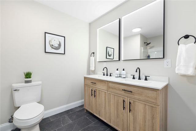 2907 Post Road 6, Warwick, RI 02886