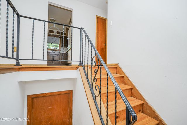 69 Whalepond Road, Oakhurst, NJ 07755