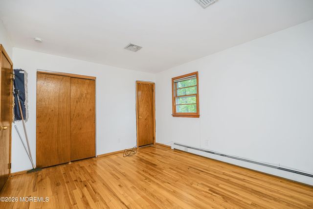 69 Whalepond Road, Oakhurst, NJ 07755