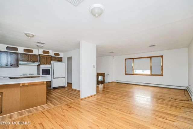 69 Whalepond Road, Oakhurst, NJ 07755
