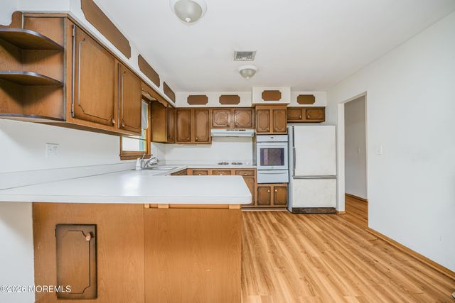 69 Whalepond Road, Oakhurst, NJ 07755