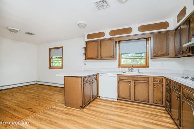 69 Whalepond Road, Oakhurst, NJ 07755