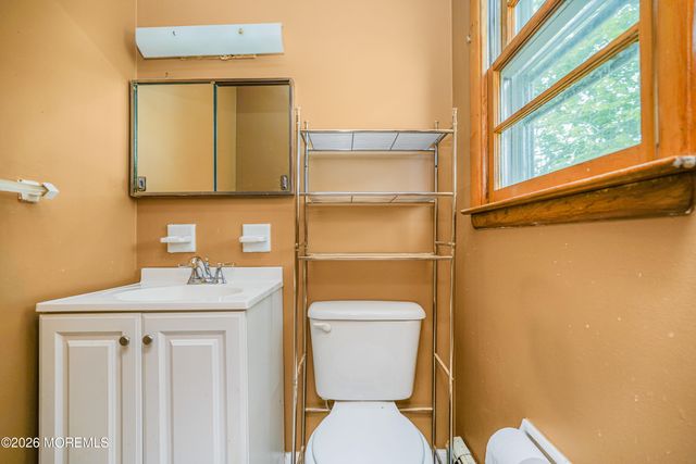 69 Whalepond Road, Oakhurst, NJ 07755