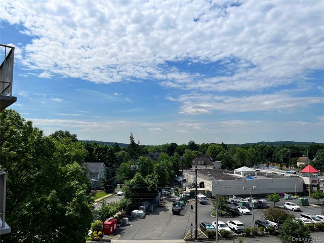 35 Park Avenue 5S, Suffern, NY 10901