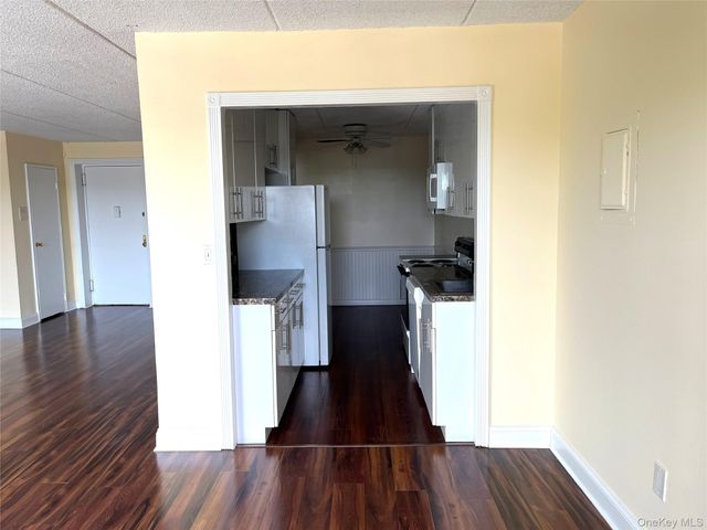 35 Park Avenue 5S, Suffern, NY 10901