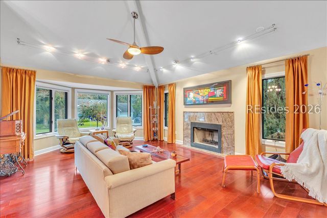21 Vista Point Dr, Savannah, GA 31406