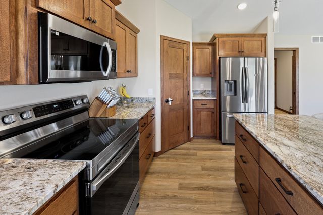 214 Woolgrass Way, Avon, MN 56310