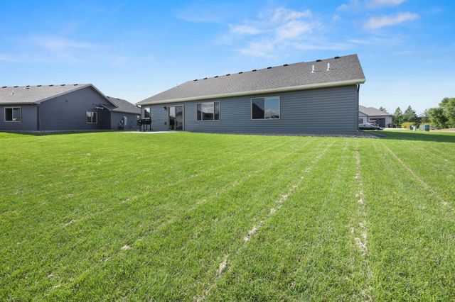 214 Woolgrass Way, Avon, MN 56310