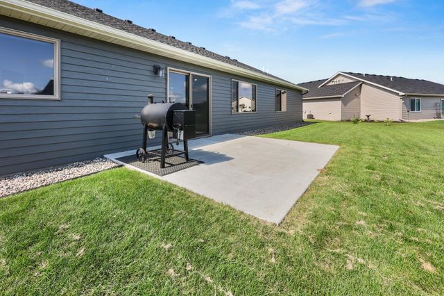 214 Woolgrass Way, Avon, MN 56310