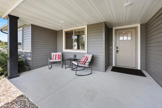 214 Woolgrass Way, Avon, MN 56310