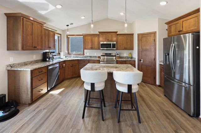 214 Woolgrass Way, Avon, MN 56310