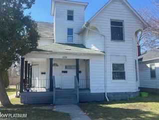 209 15th Street, Port Huron, MI 48060