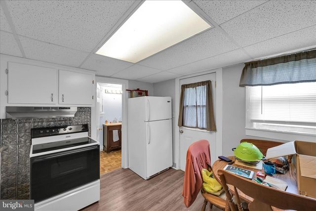 195 JOHNS ESTATE RD, Coal Township, PA 17866