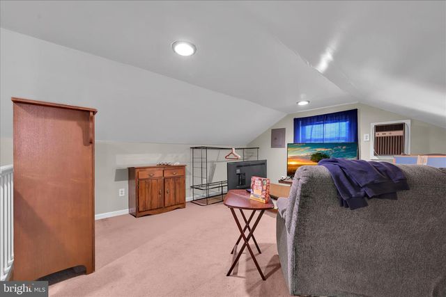 195 JOHNS ESTATE RD, Coal Township, PA 17866