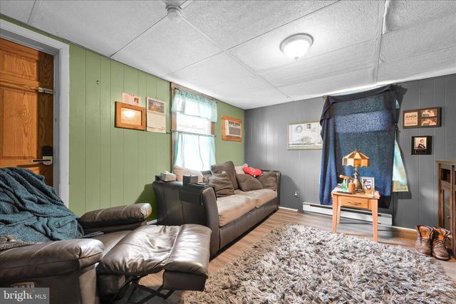 195 JOHNS ESTATE RD, Coal Township, PA 17866