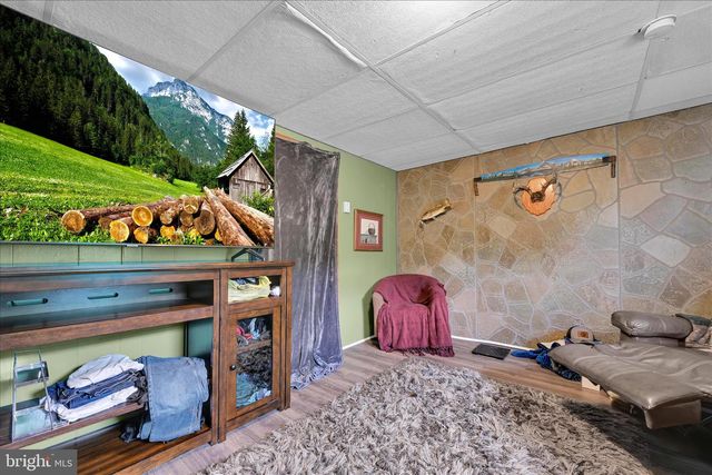 195 JOHNS ESTATE RD, Coal Township, PA 17866