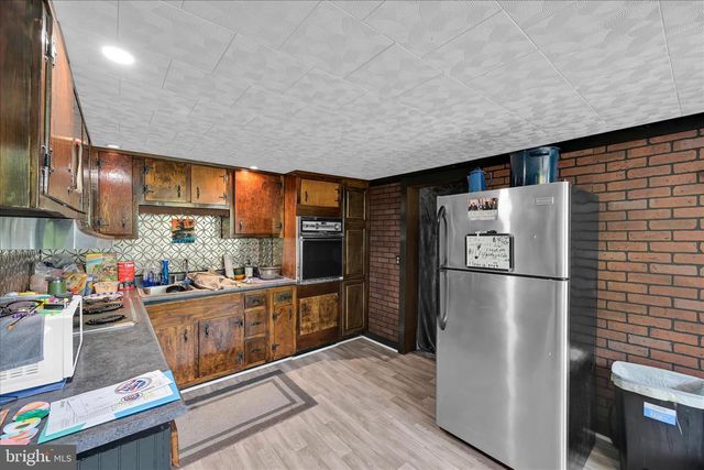 195 JOHNS ESTATE RD, Coal Township, PA 17866